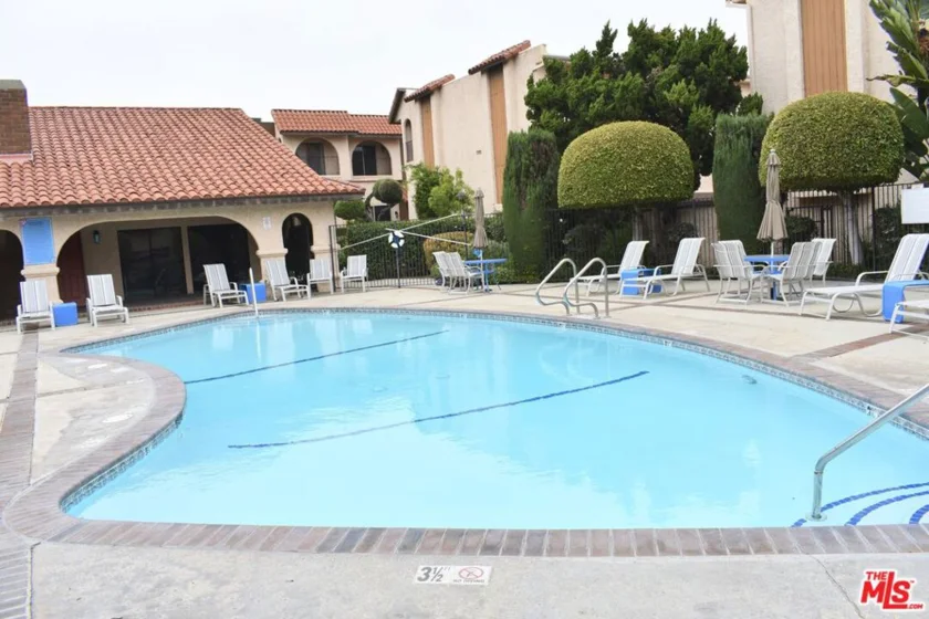 1711 Grismer Avenue #63 photo 34