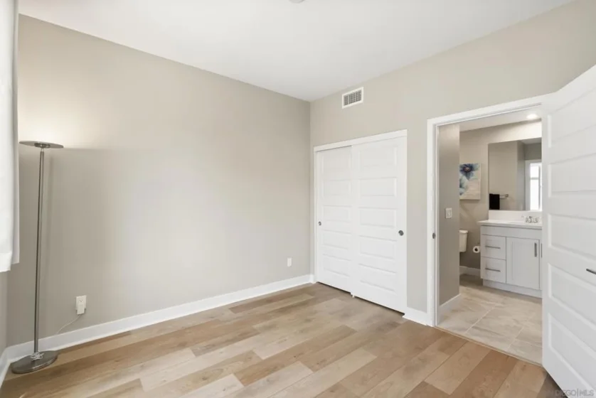 2820 Avella Circle photo 9