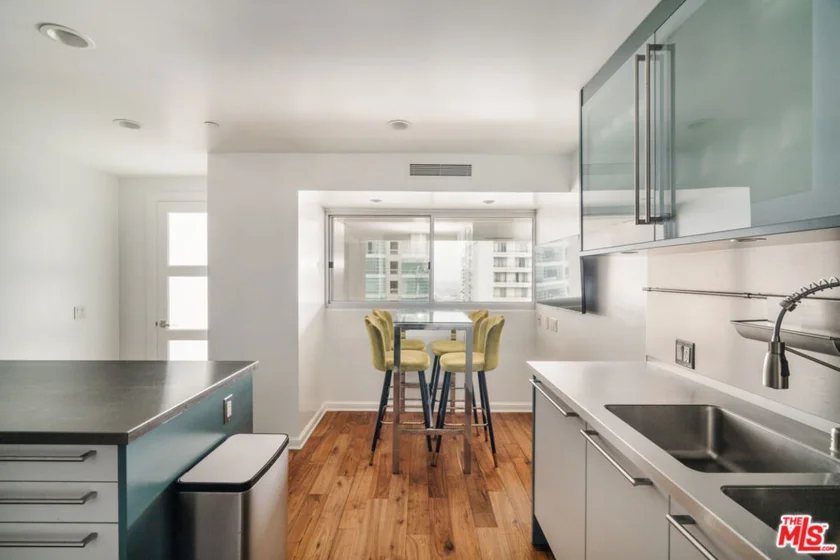 10375 Wilshire Boulevard #11H photo 9