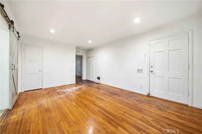 911 21st Street #B photo 17