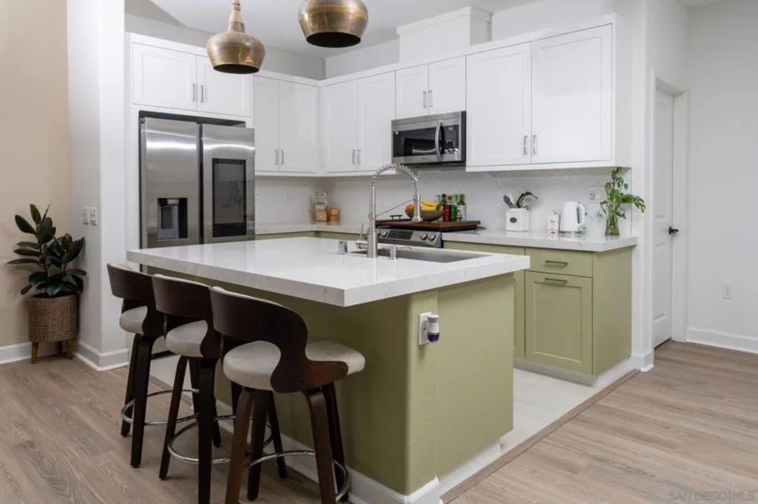 2305 Acara Circle photo 1