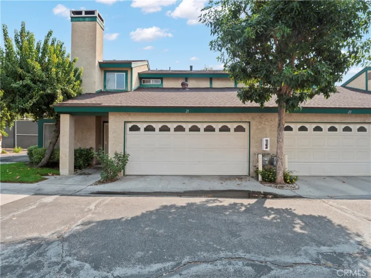 17221 Roscoe Boulevard #21 photo 1