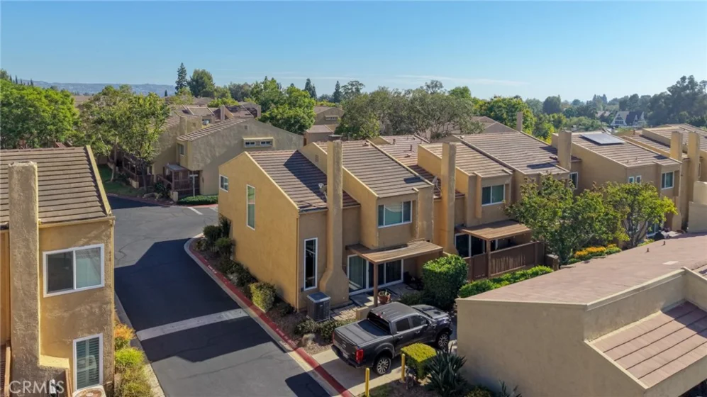 4725 Cardena photo 2