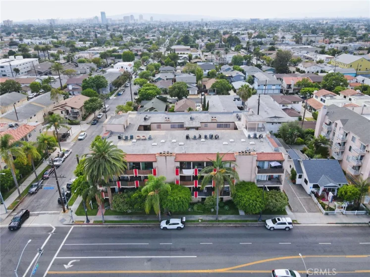 605 Redondo Avenue #203 photo 32