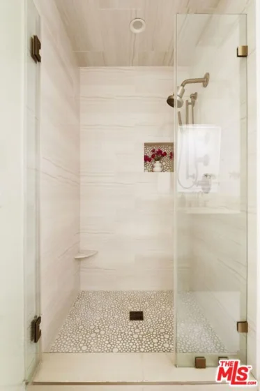 8455 Fountain Avenue #504 photo 18