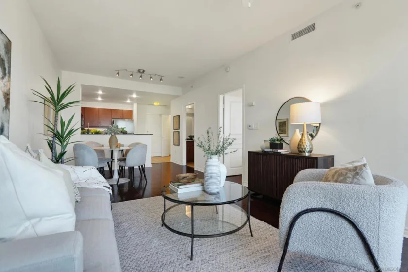 300 W Beech Street #805 photo 3