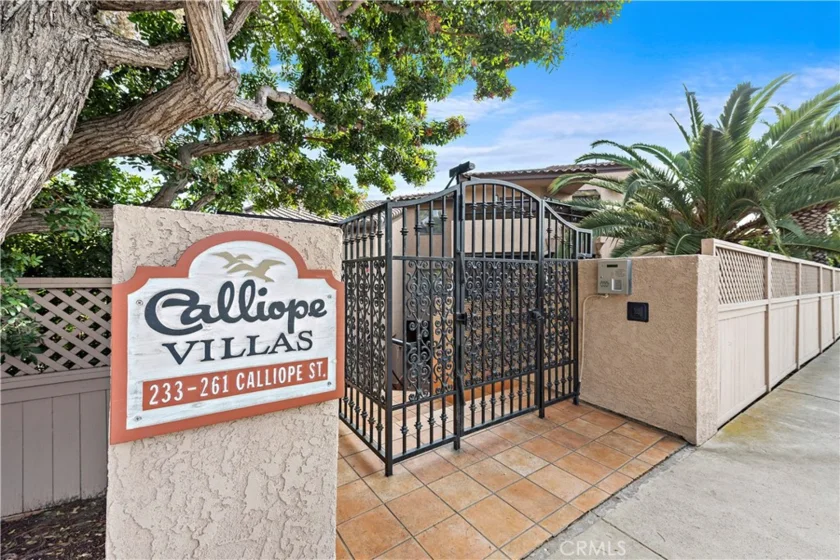 237 Calliope Street photo 25