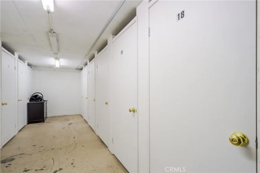 4542 Willis Avenue #302 photo 54