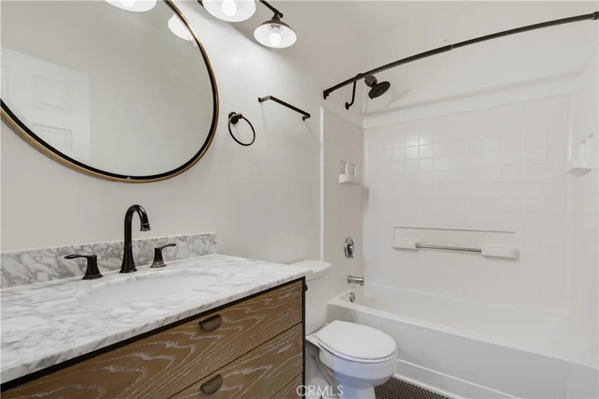 555 Maine Avenue #207 photo 3