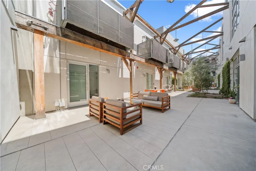 527 Molino Street #213 photo 26