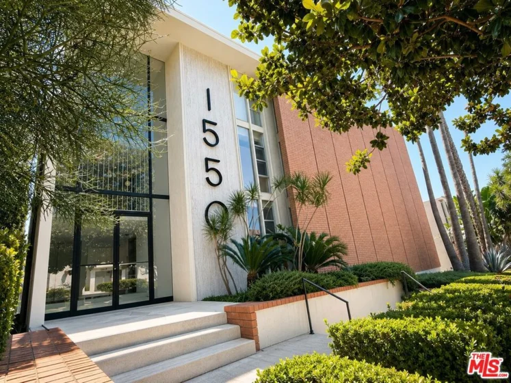 1550 N Laurel Avenue #301 photo 1