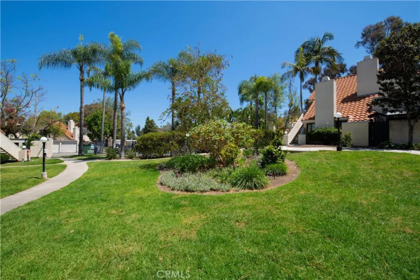 333 N Melrose Drive #E photo 25