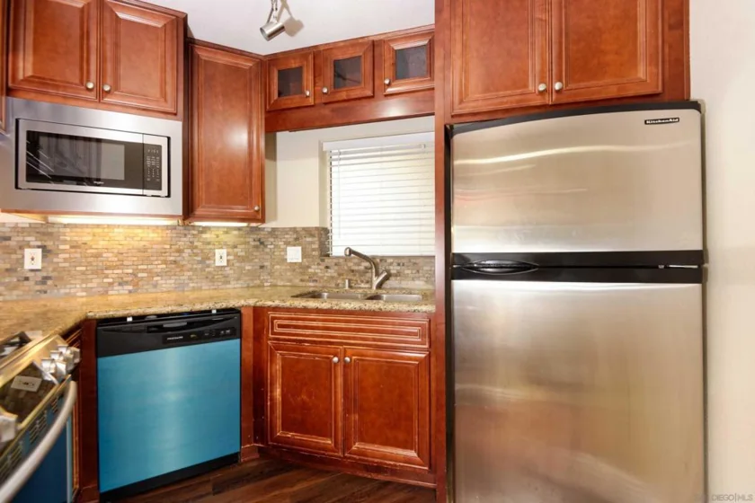 7509 Draper Avenue #306 photo 8