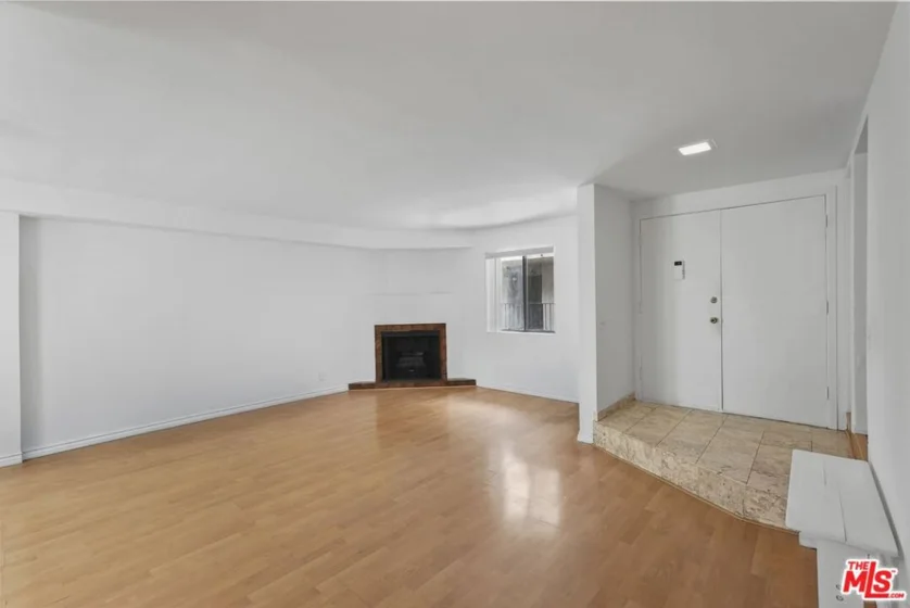 3245 Altura Avenue #8 photo 7