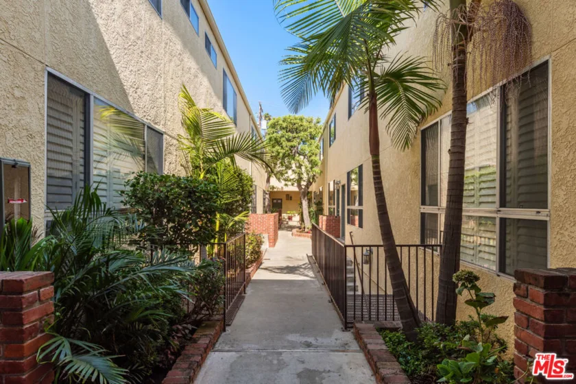 933 17th Street #9 photo 22