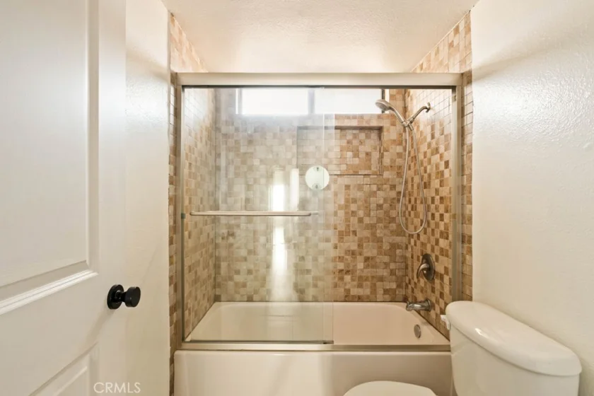 13948 Moorpark Street #4 photo 19