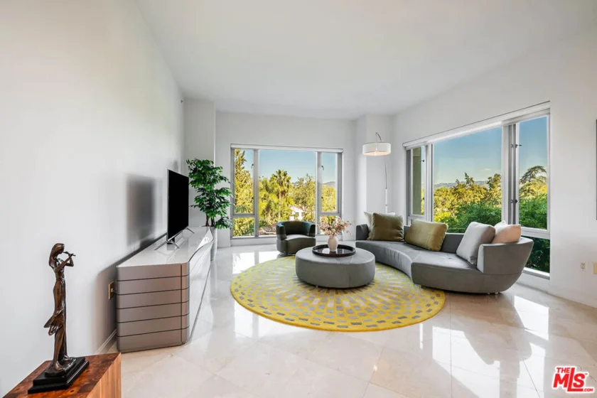 10727 Wilshire Boulevard #502 photo 10