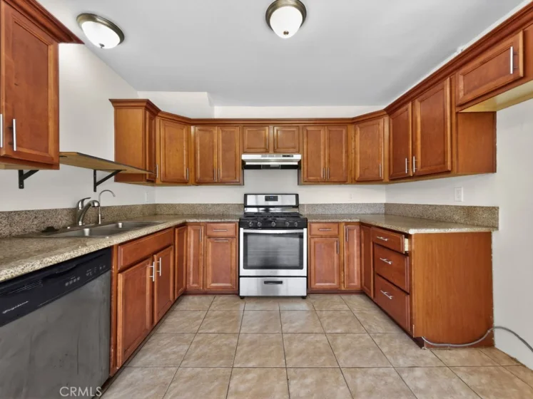 1381 S Walnut #2304 photo 2