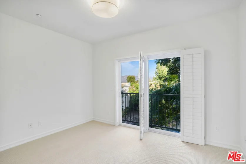 10803 Hesby Street #102 photo 1