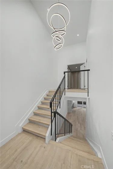 421 S Van Ness photo 15