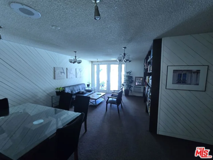 14315 Riverside Drive #105 photo 17
