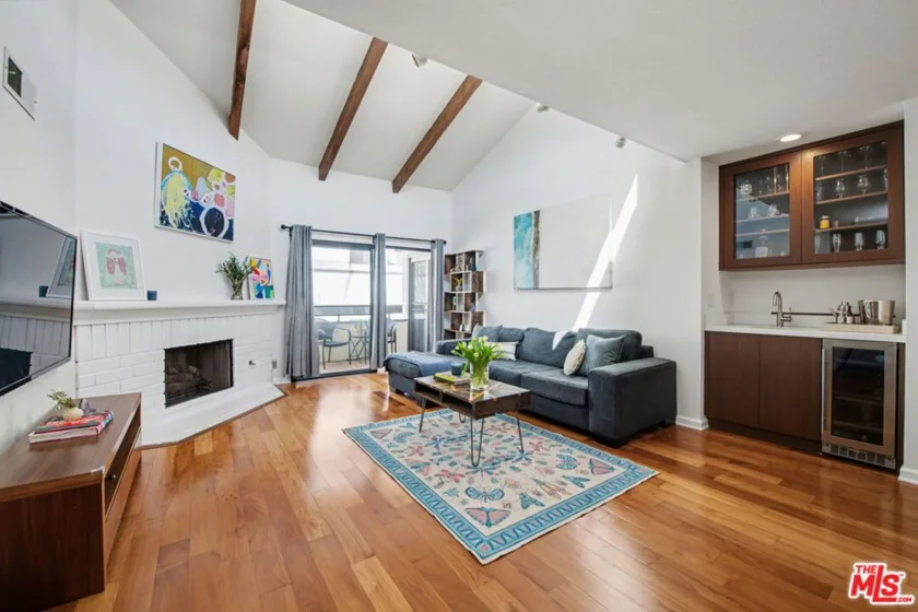 1250 Amherst Avenue #302 photo 5