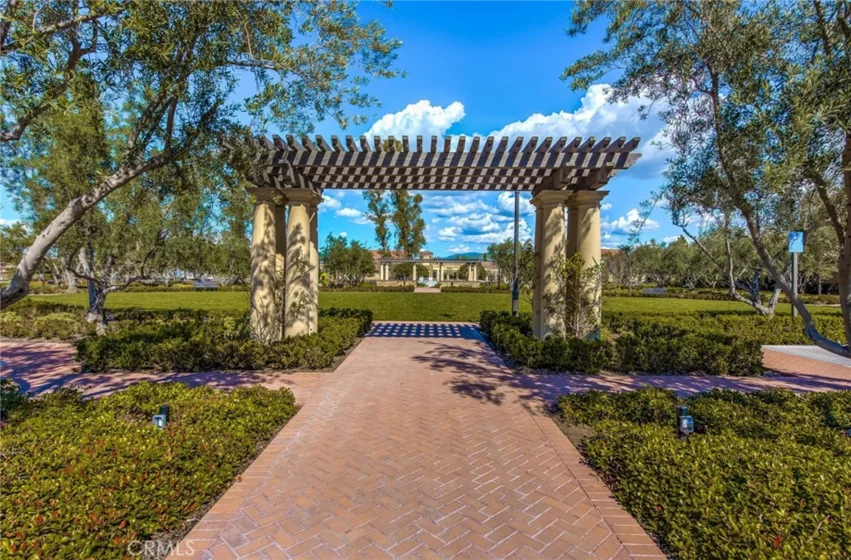 111 Tallowood photo 43