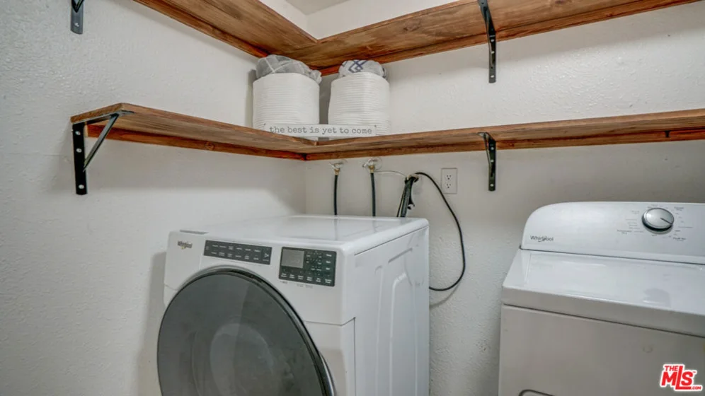 302 E Chestnut Avenue #215 photo 22