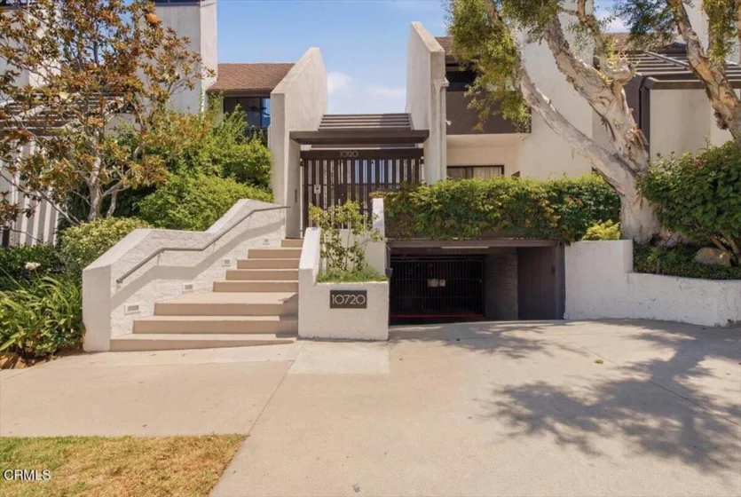 10720 Ohio Avenue #1 photo 17