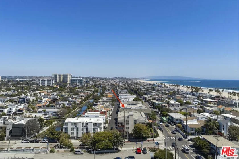 100 S Venice Boulevard #3 photo 32