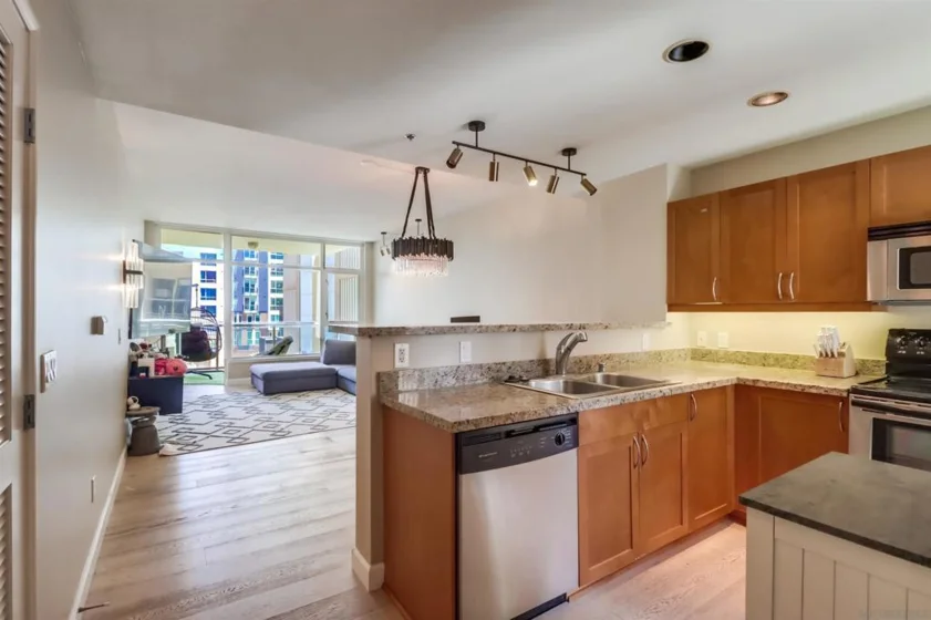 427 9th Avenue #409 photo 1