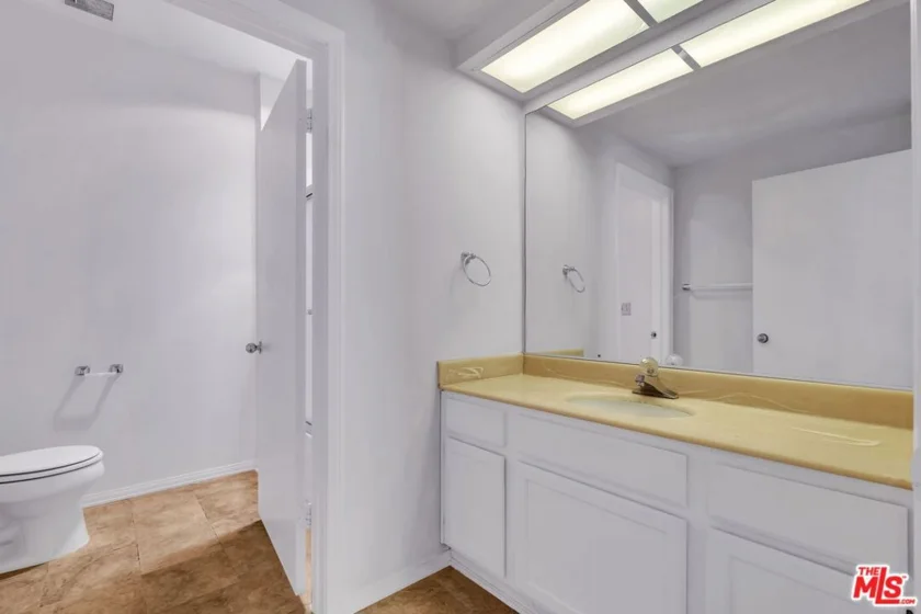 1164 Wellesley Avenue #204 photo 12