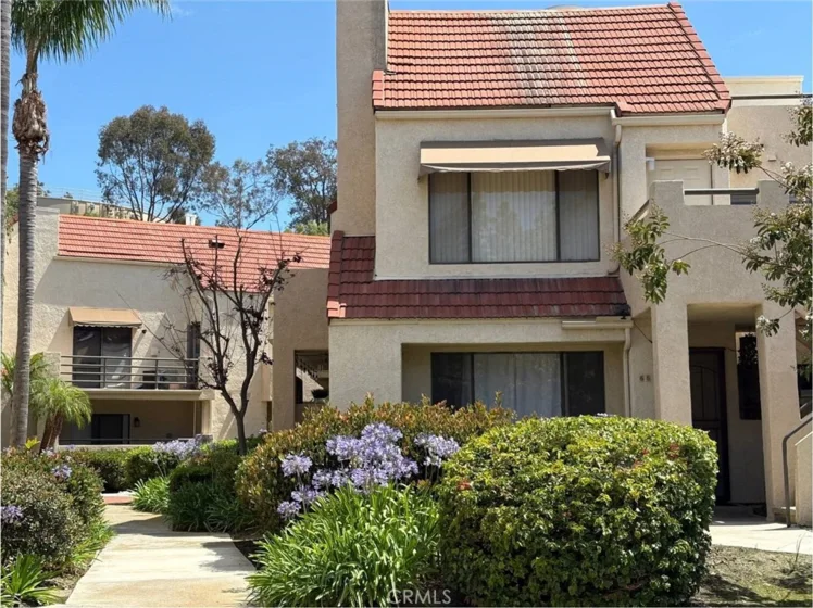 65 Largo Street photo 2