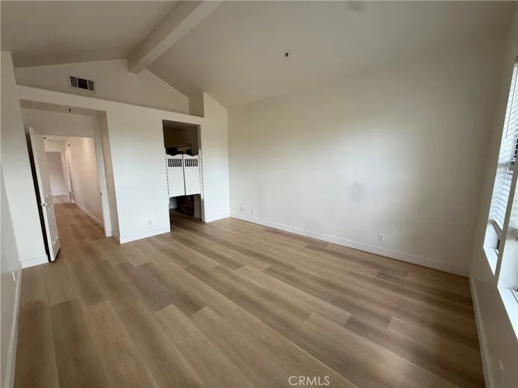 128 Cartier Aisle photo 25