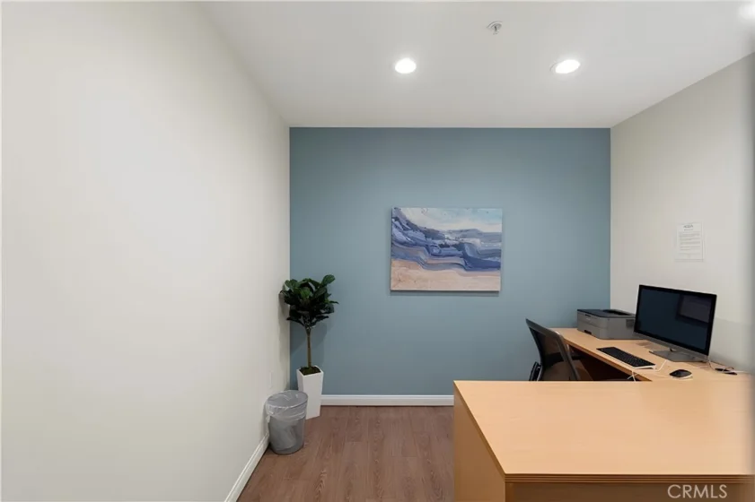 488 E Ocean #1607 photo 27