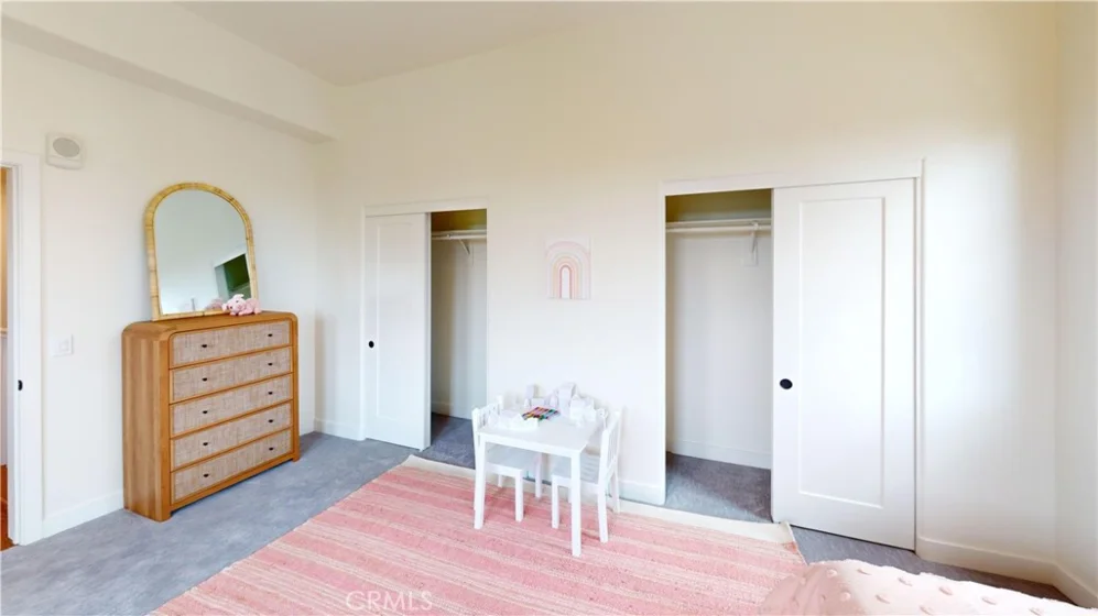 1878 E Walnut Street #213 photo 14