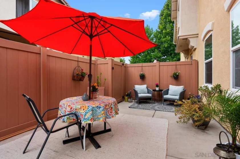 1305 Isabella Way photo 3
