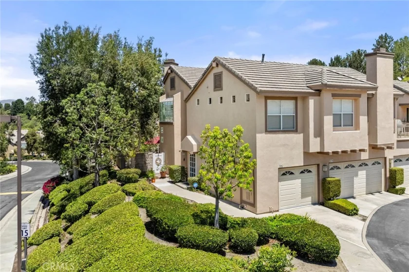 1382 S Country Glen Way photo 2
