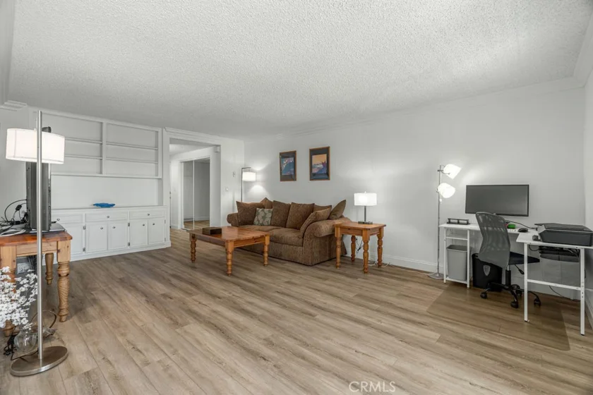 1110 W 10th Street #104 photo 17