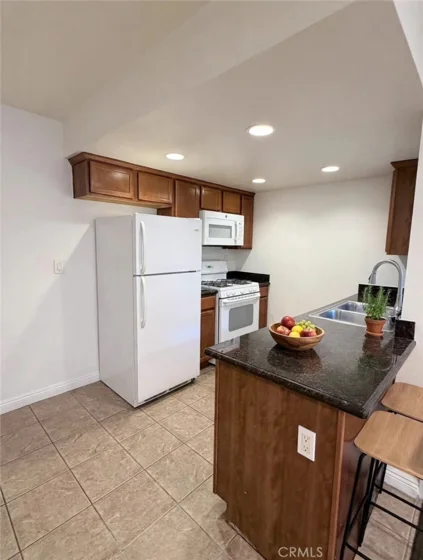 1144 W Blaine photo 18
