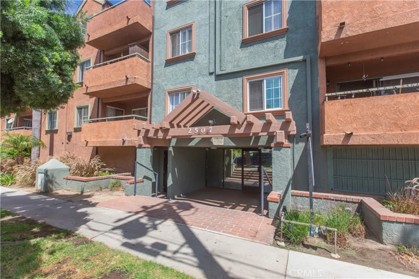 2507 E 15th Street #214 photo 35