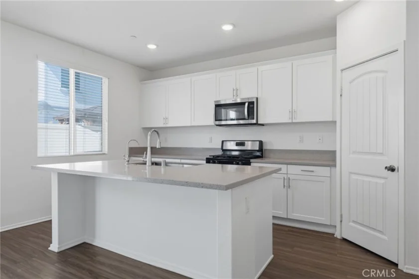 24914 Gossamer Court photo 10