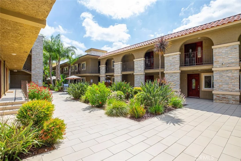 3220 Altura Avenue #217 photo 29