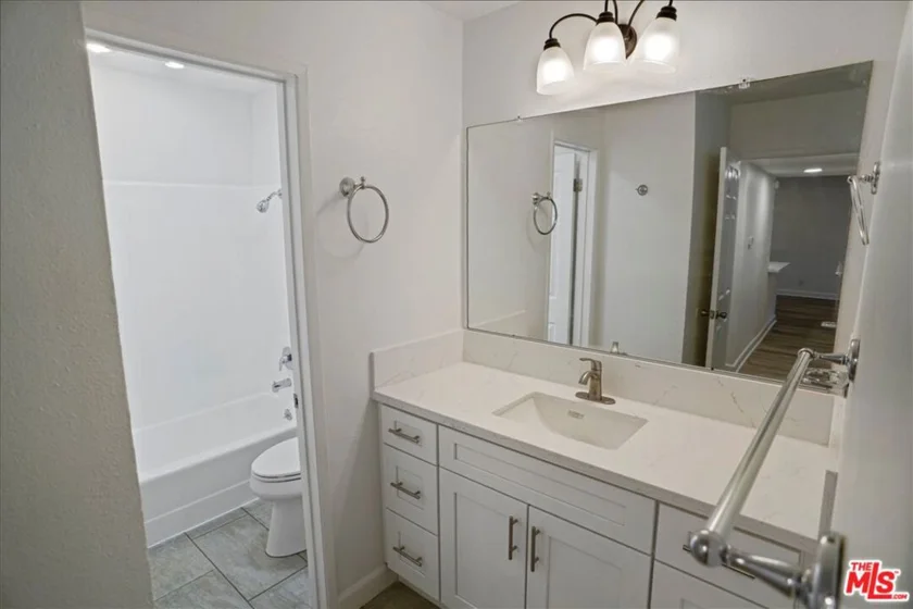 18620 Hatteras Street #180 photo 8