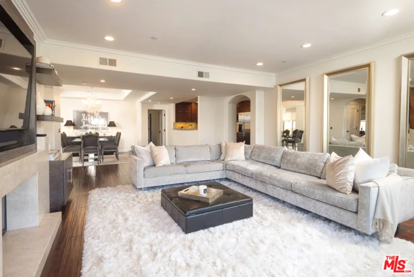 1821 Fairburn Avenue #301 photo 1