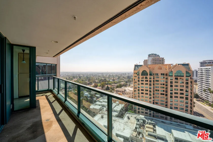 10490 Wilshire Boulevard #1402 photo 2