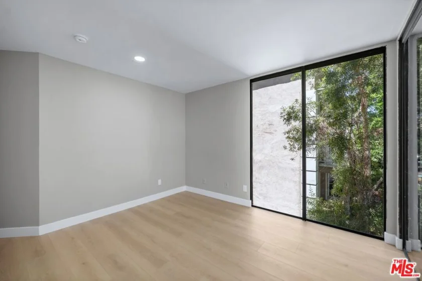 869 S Wooster Street #301 photo 4