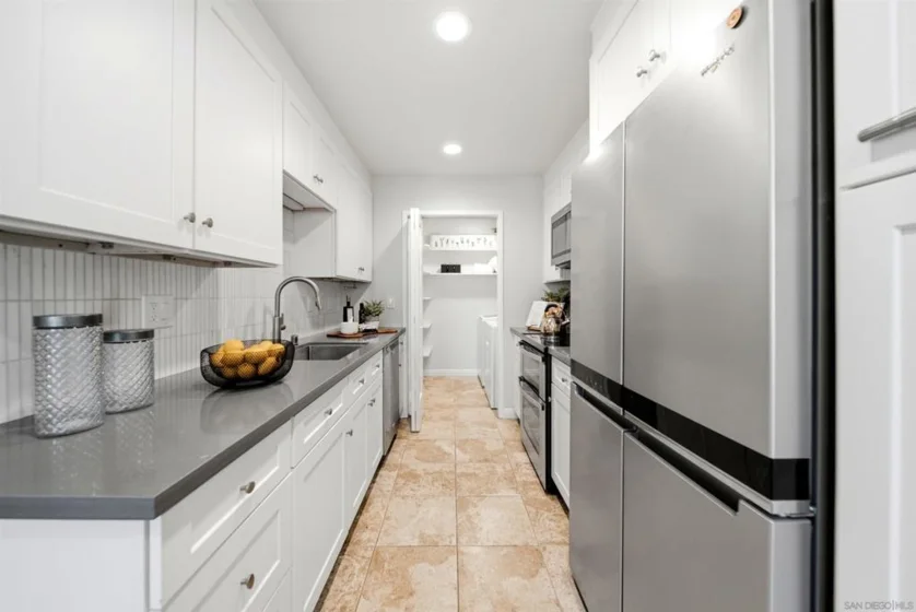 7828 Camino Raposa photo 32