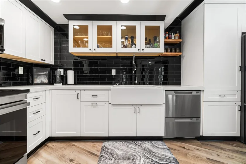 2752 Pine Creek Circle photo 15