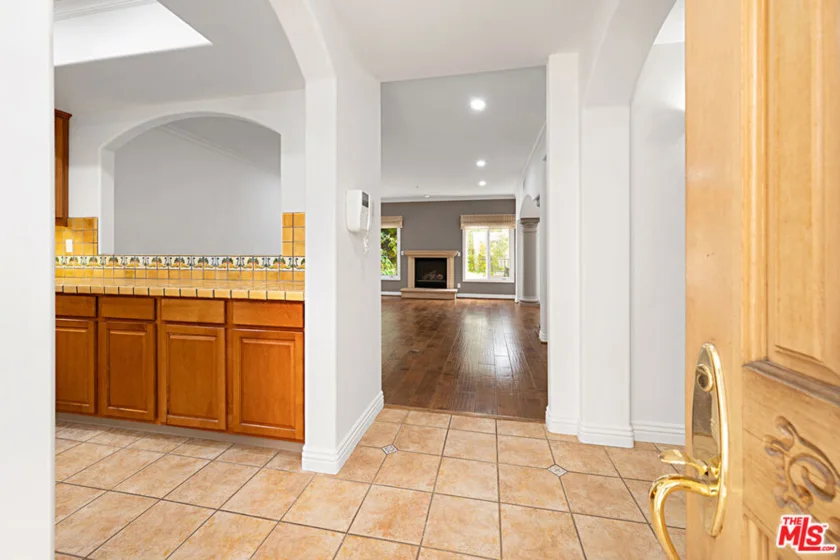 1217 Yale Street #103 photo 5